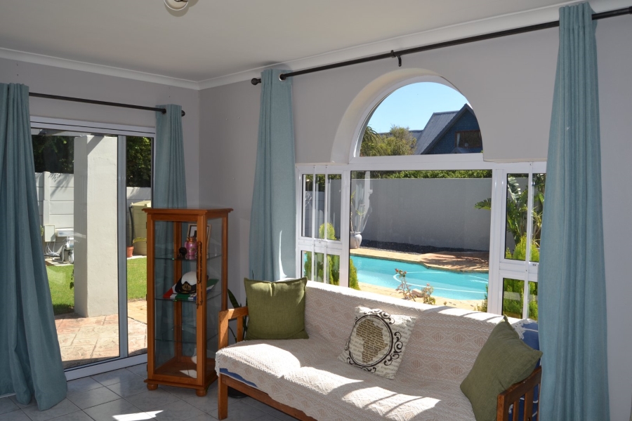 To Let 3 Bedroom Property for Rent in Capri Western Cape